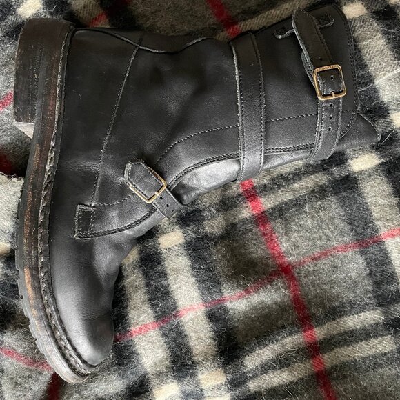 Burberry Black Leather Boots EU37 Straps two Buckles - Picture 3 of 7